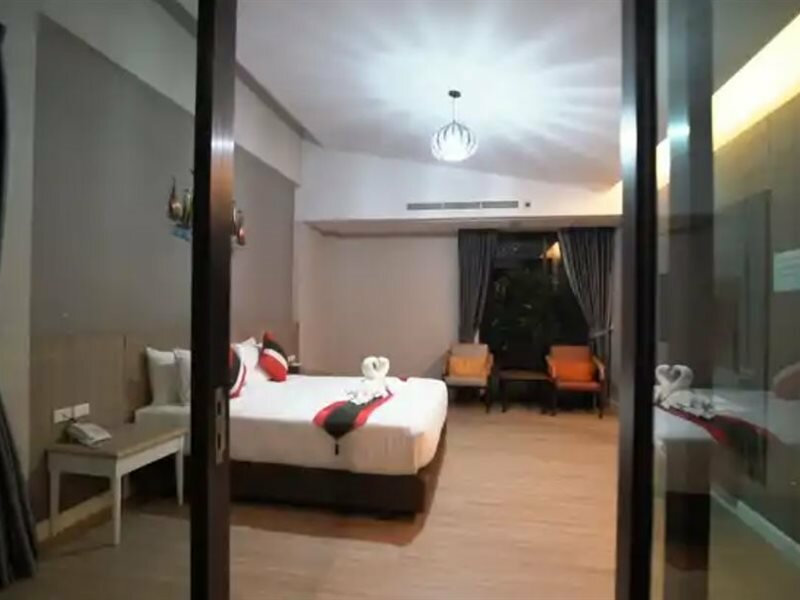 Фото Chatnipa Beach Resort by Morseng