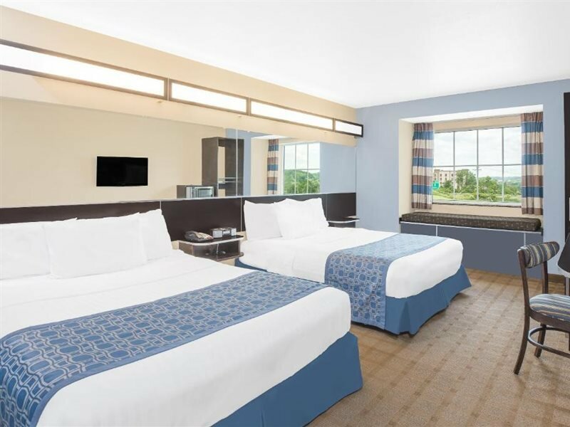 Фото Microtel Inn & Suites by Wyndham Waynesburg