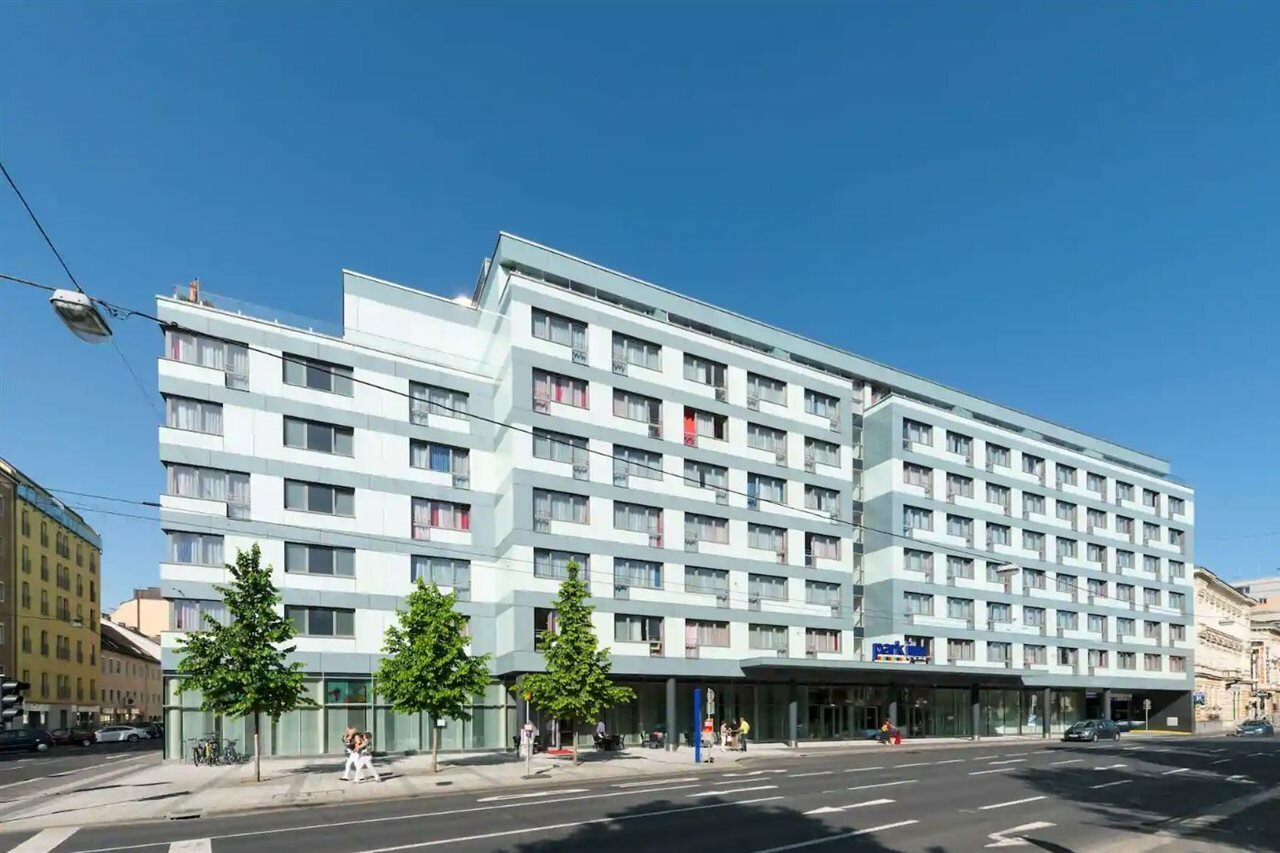 Фото отеля 2