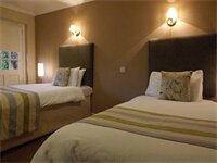 Фото Castlecary House Hotel