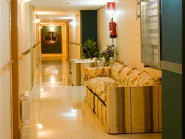 Фото Hotel Castilla Vieja