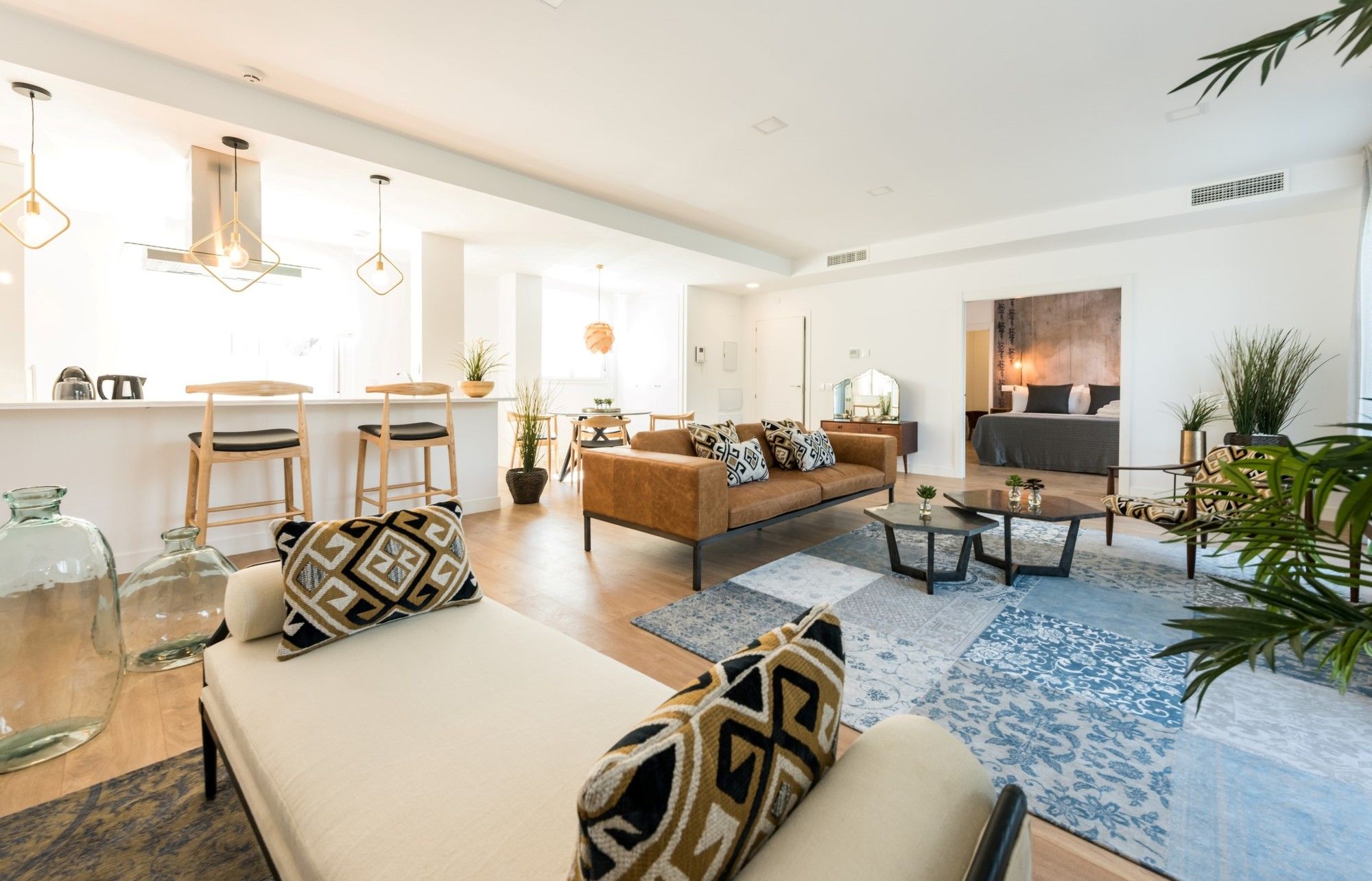 Фото Plaza de España Skyline