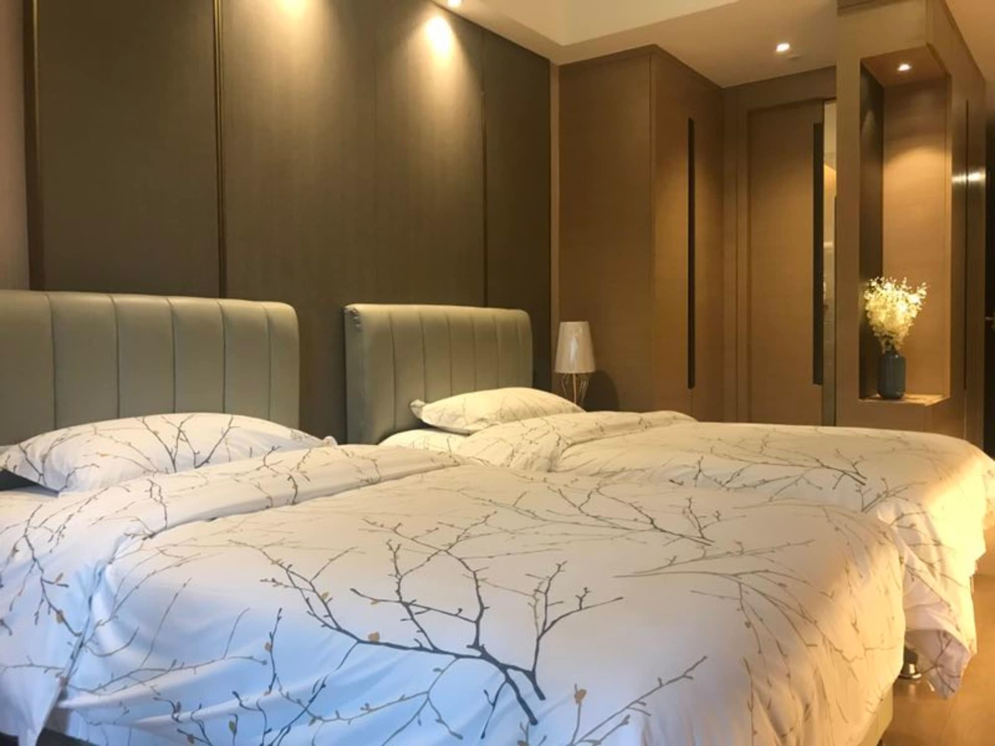 Фото Manhattan Langde Apartment