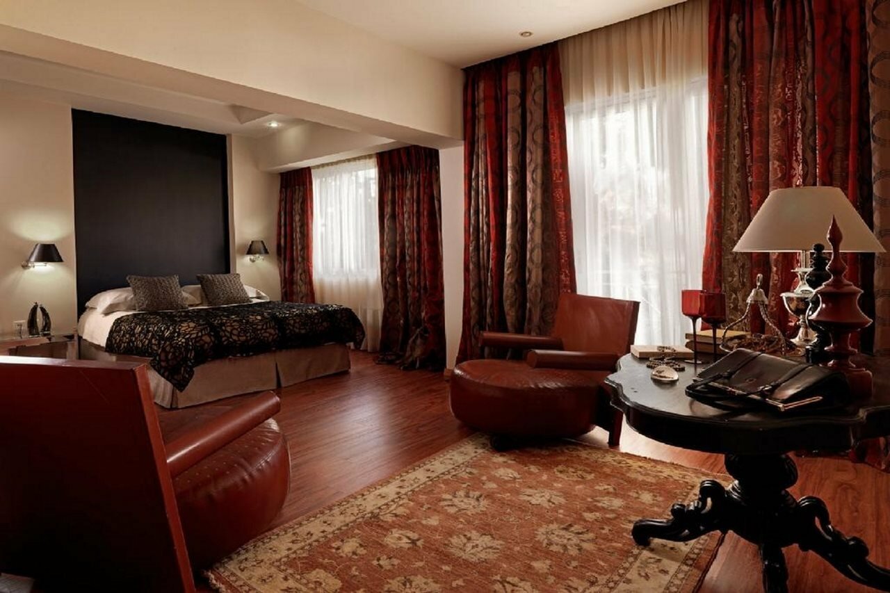 Фото Best Western Plus Embassy Hotel