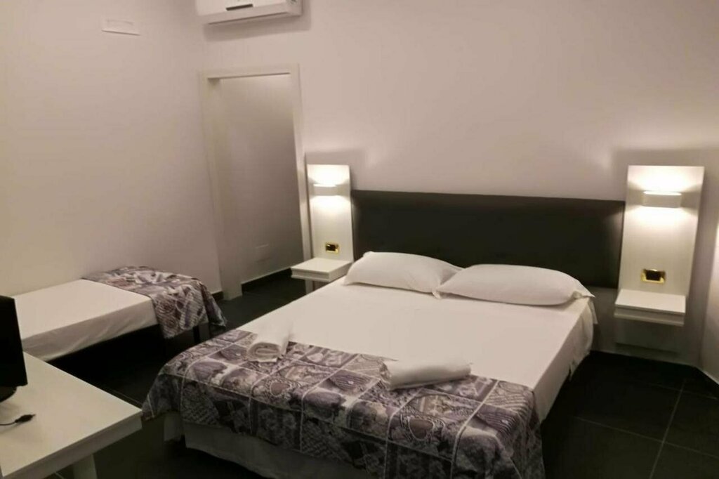 Hotel Hotel Poerio, Naples, photo