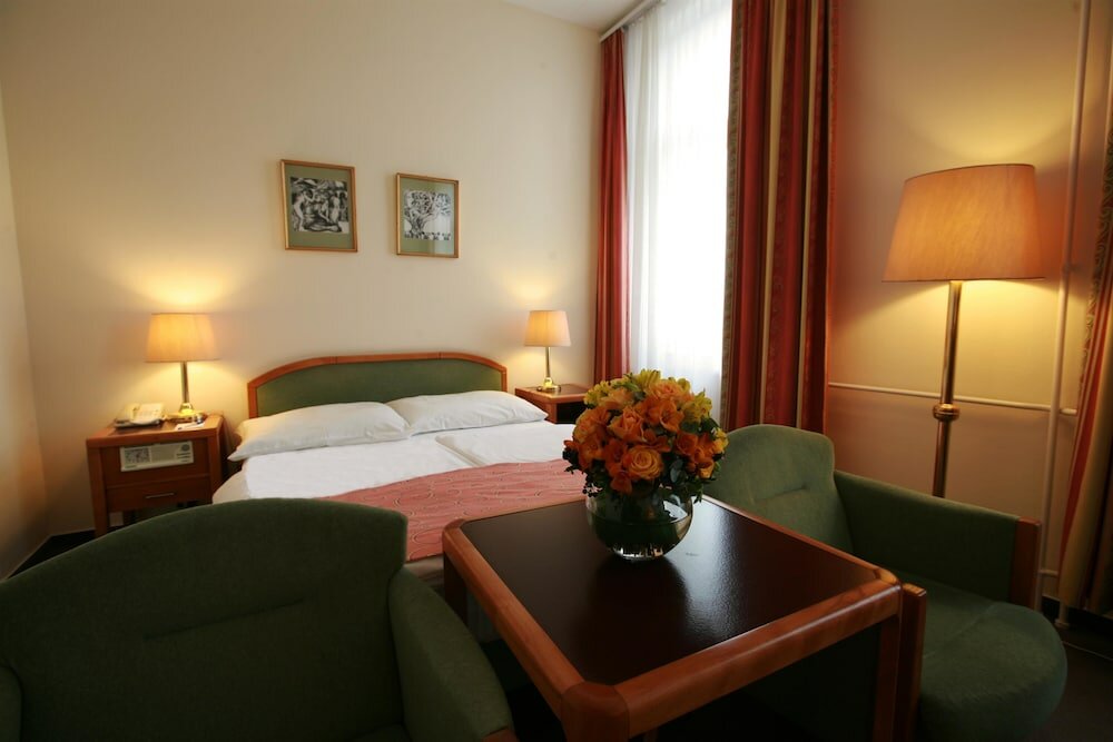 Фото Danubius Hotel Raba