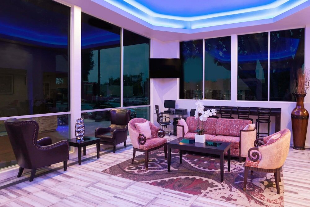 Фото Super 8 by Wyndham Pasadena/LA Area