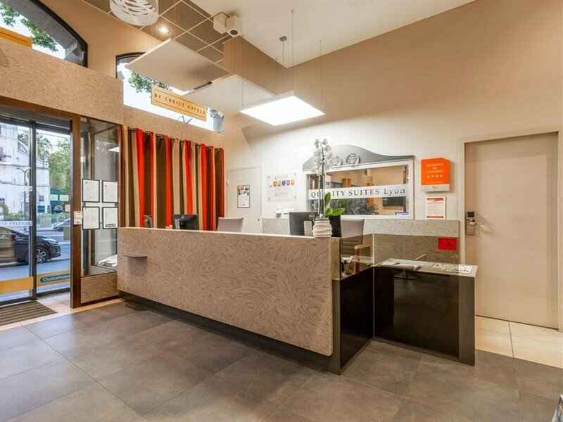 Фото Adagio Lyon Patio Confluence