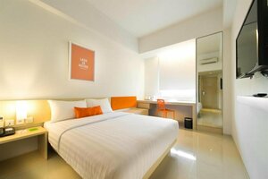 Гостиница Zuri Express Mangga Dua