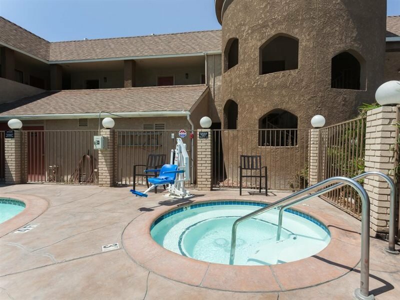 Фото Super 8 by Wyndham Bakersfield South Ca