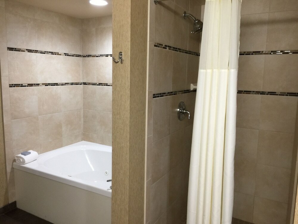 Фото Wingate by Wyndham Little Rock