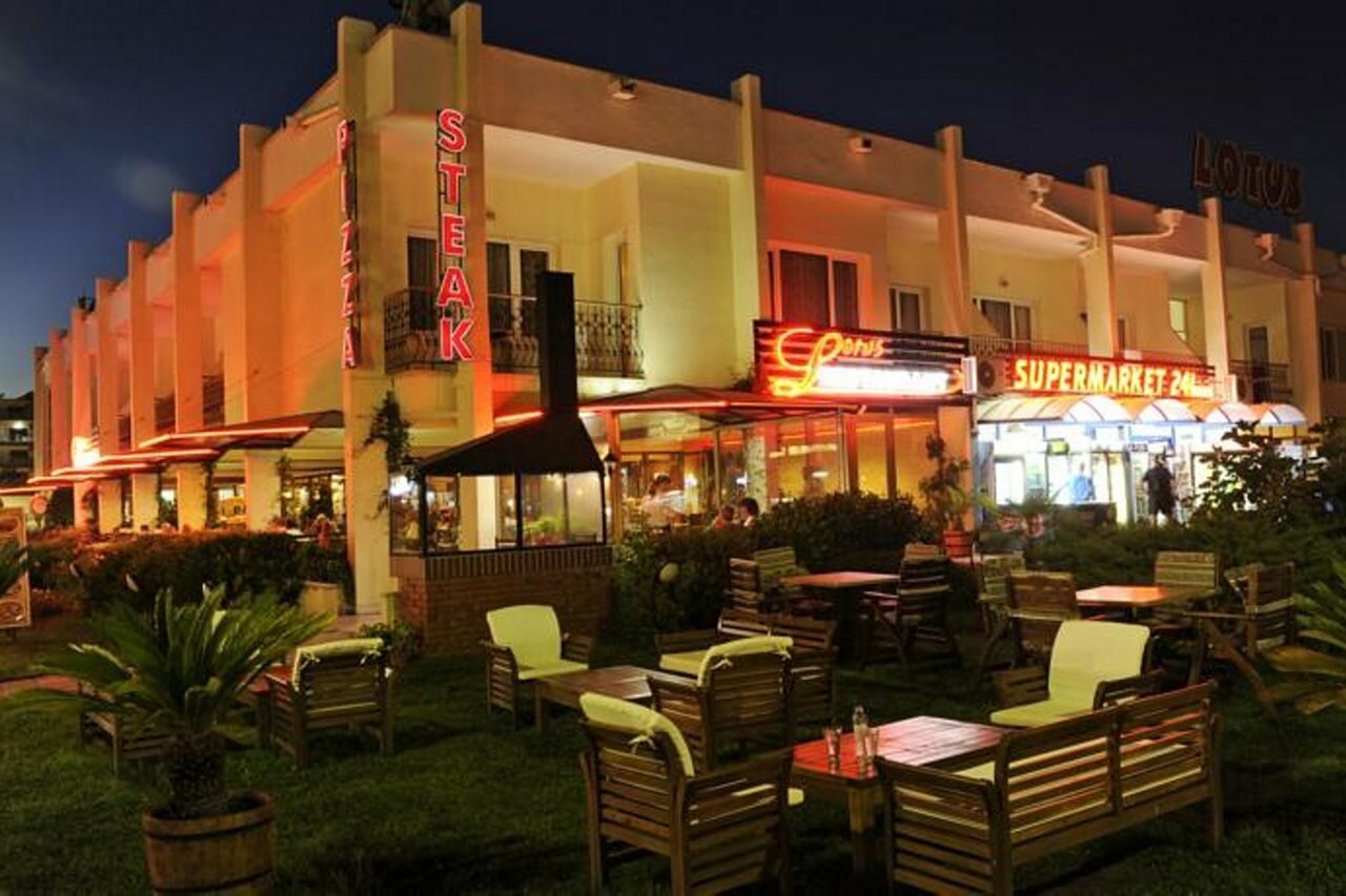 Фото отеля 1