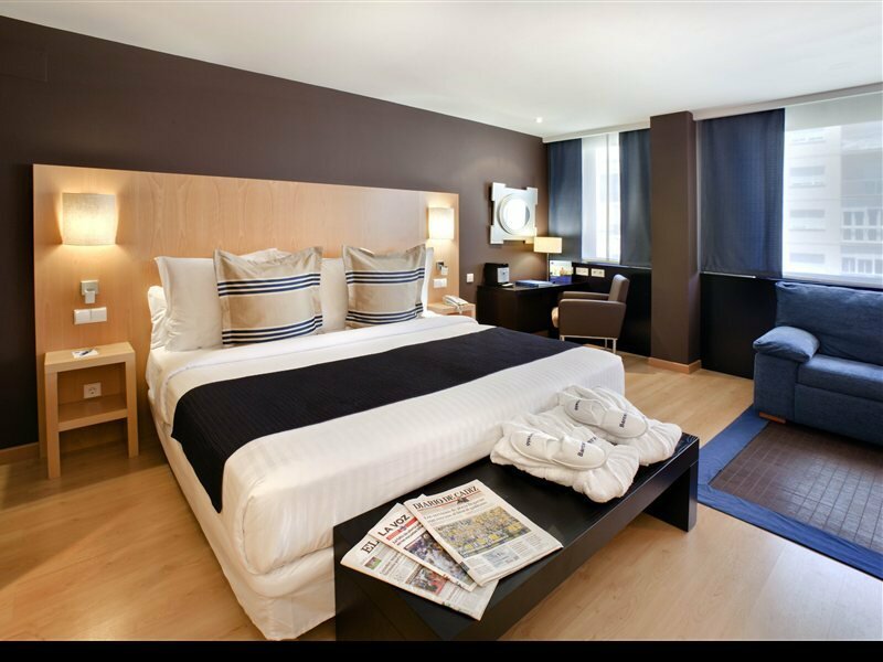 Фото Occidental Cádiz