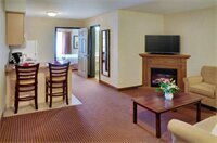 Гостиница Pomeroy Inn & Suites Hotel Dawson Creek в Досон-Крик