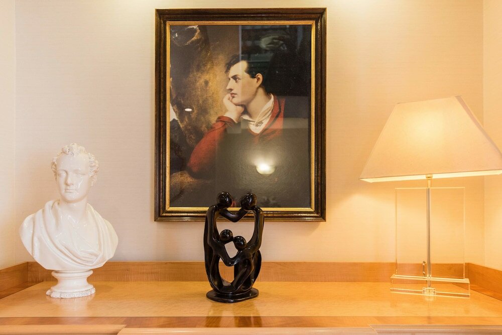 Фото Byron Hotel London