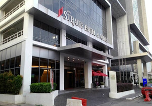 Гостиница The Straits Hotel & Suites