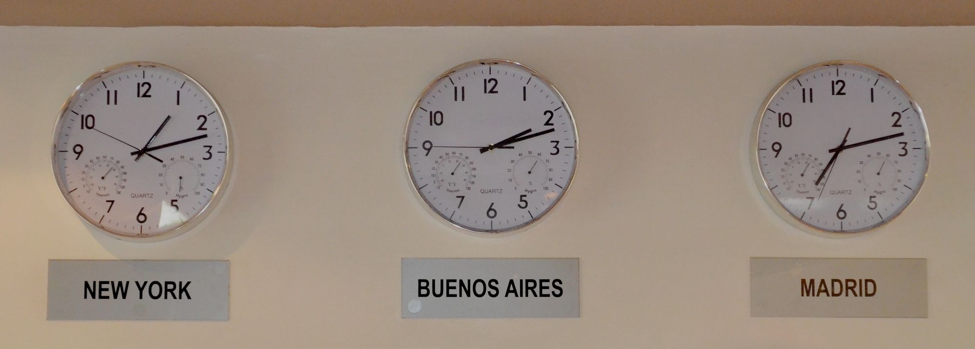 Фото Hotel Ayamitre