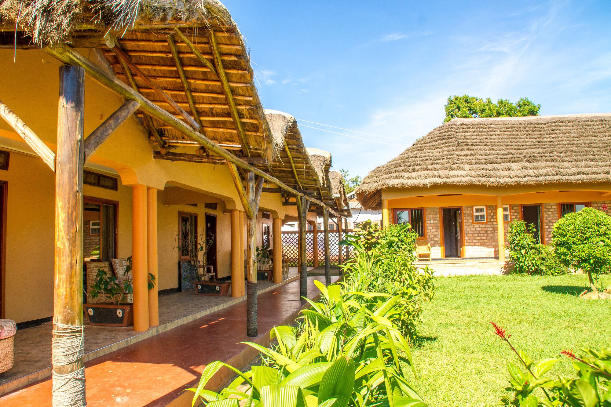 Фото отеля 1