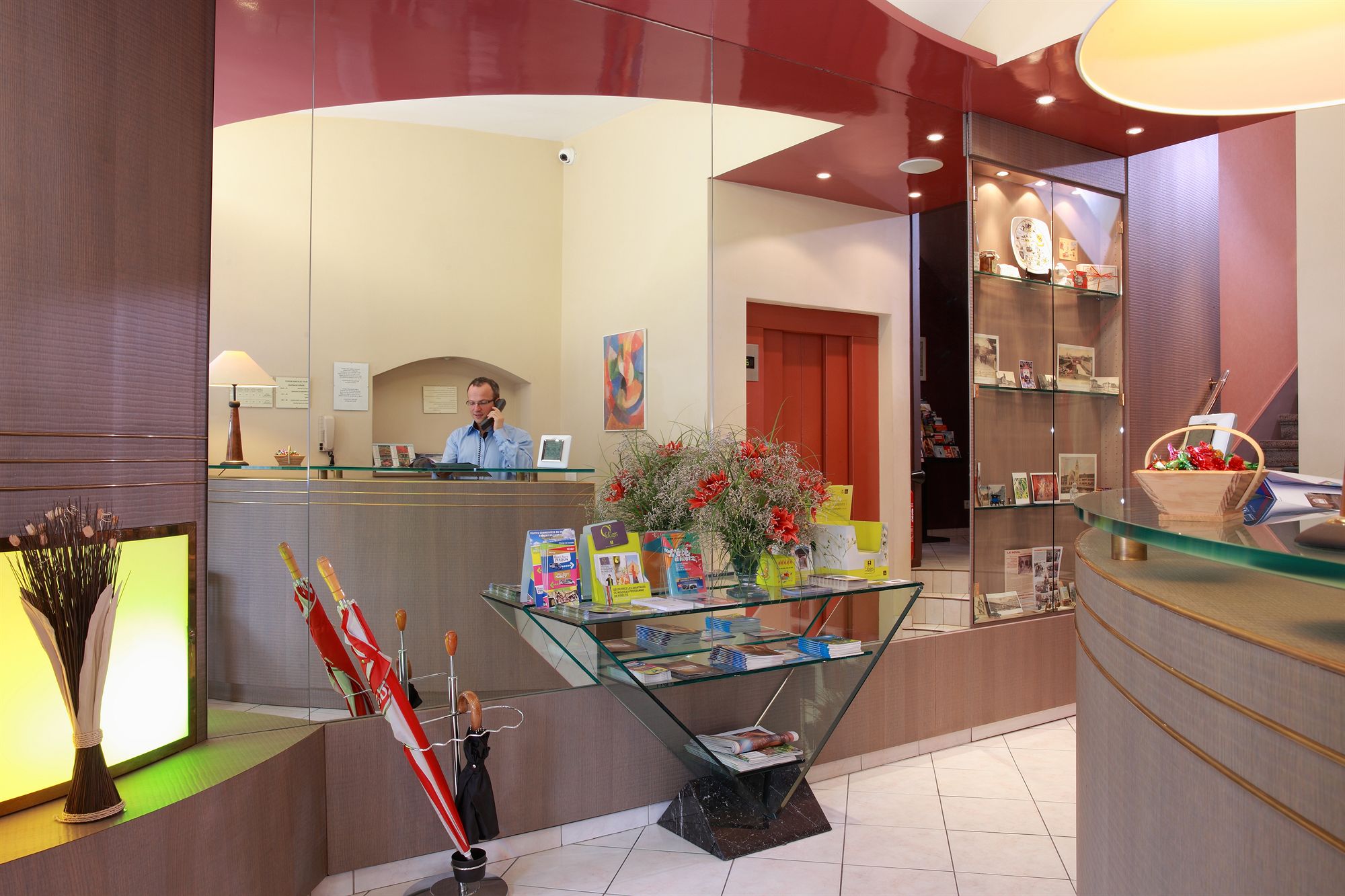 Фото Отель Escurial