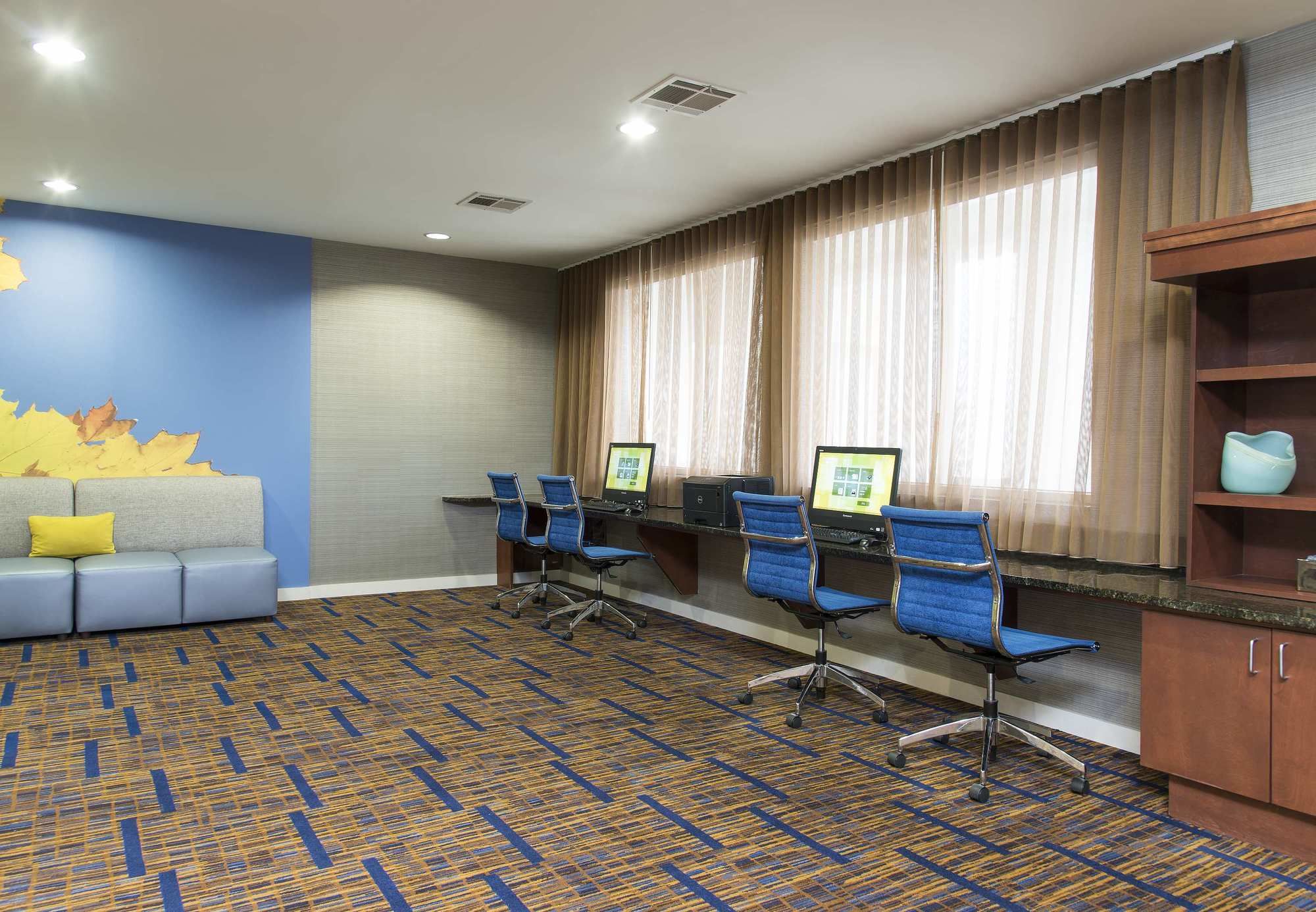 Фото Courtyard by Marriott San Antonio North/Stone Oak at Legacy