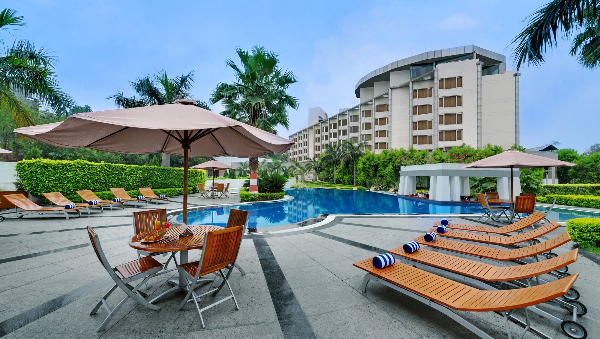 Фото Ramada Plaza by Wyndham Jhv Varanasi