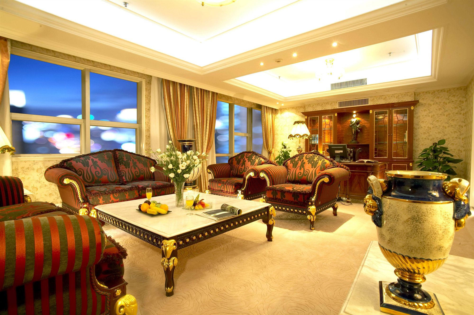 Фото Maison New Century Hotel Ningbo