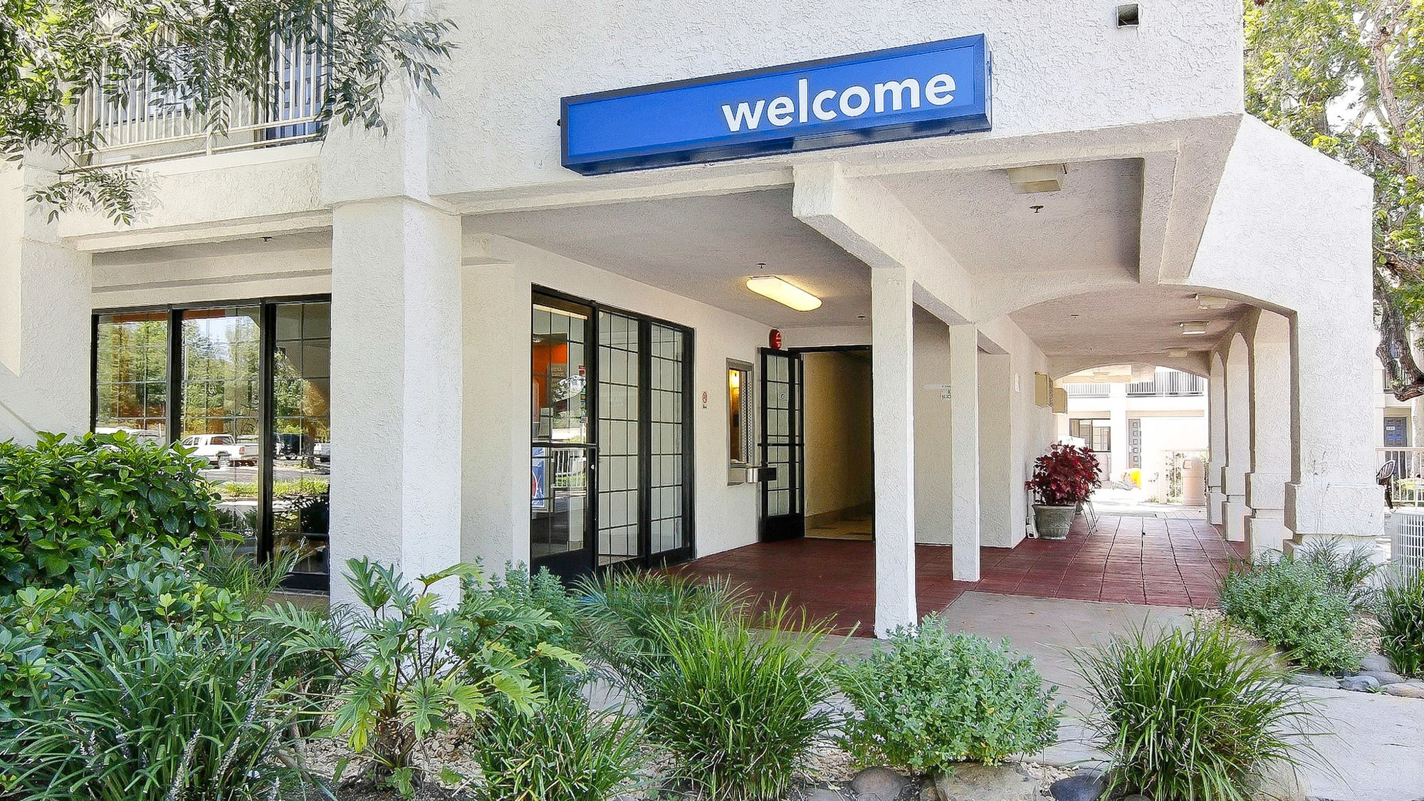 Фото Motel 6 Thousand Oaks Ca