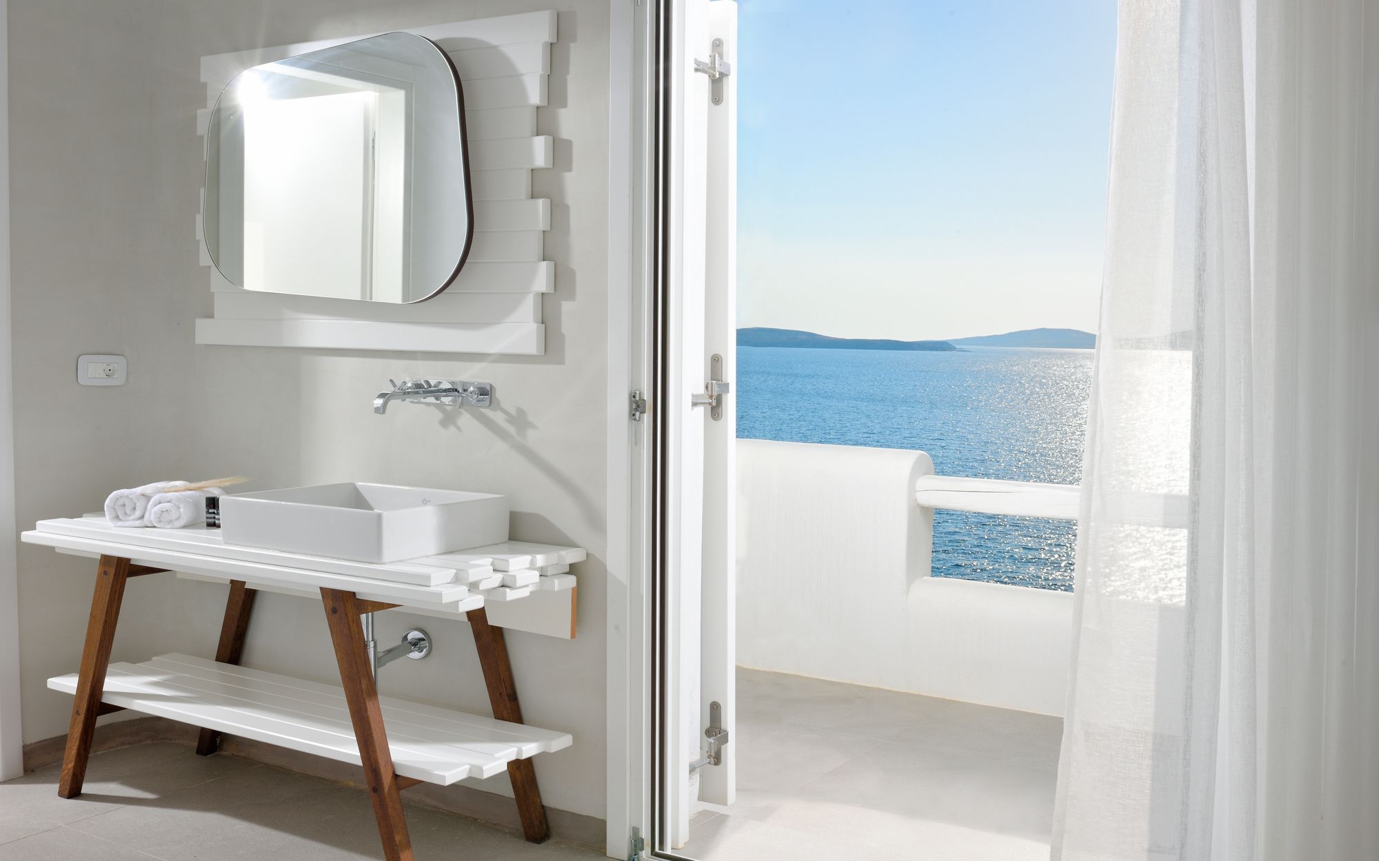 Фото Amazon Mykonos Resort & SPA