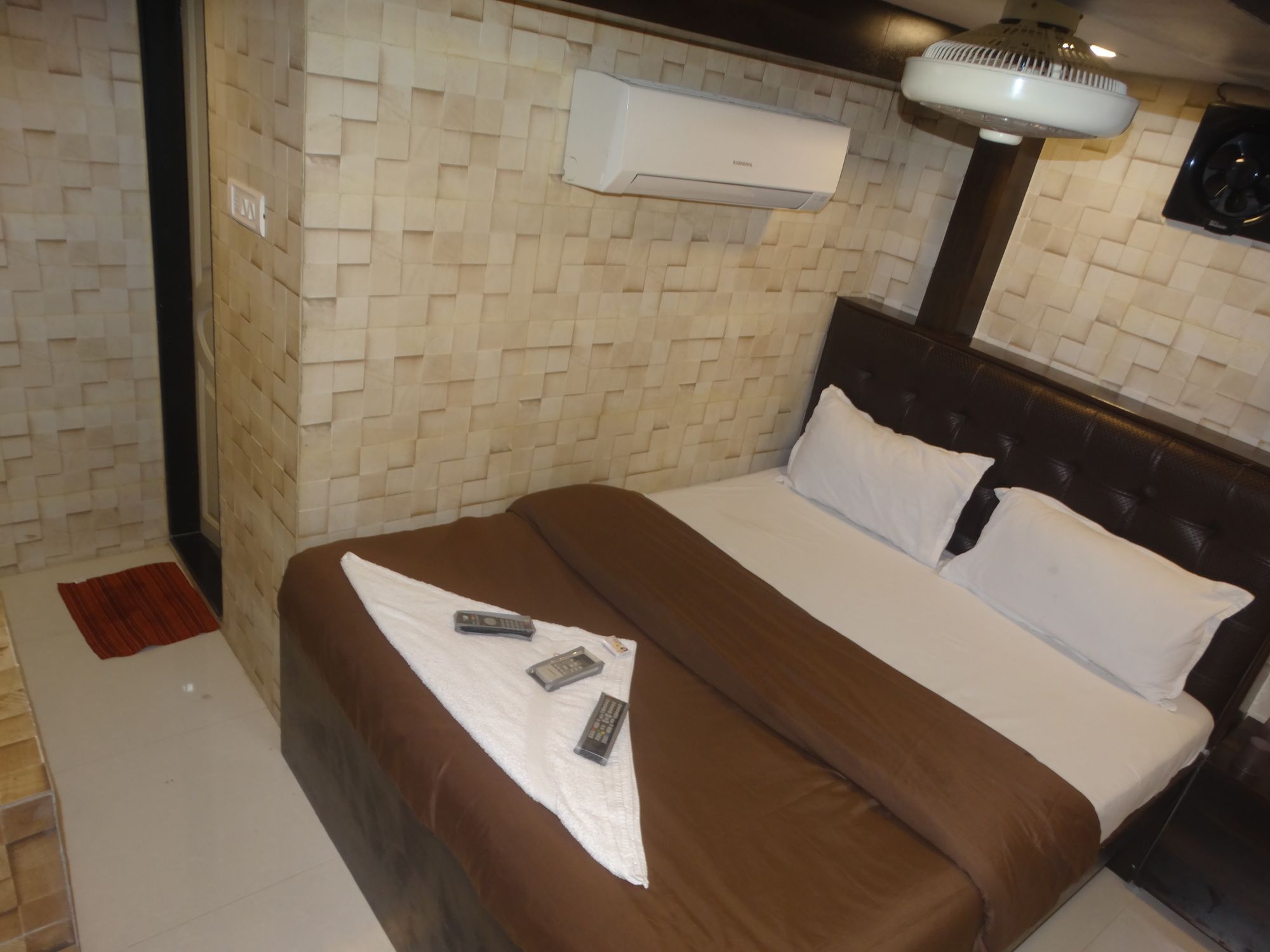 Фото Hotel Qamar