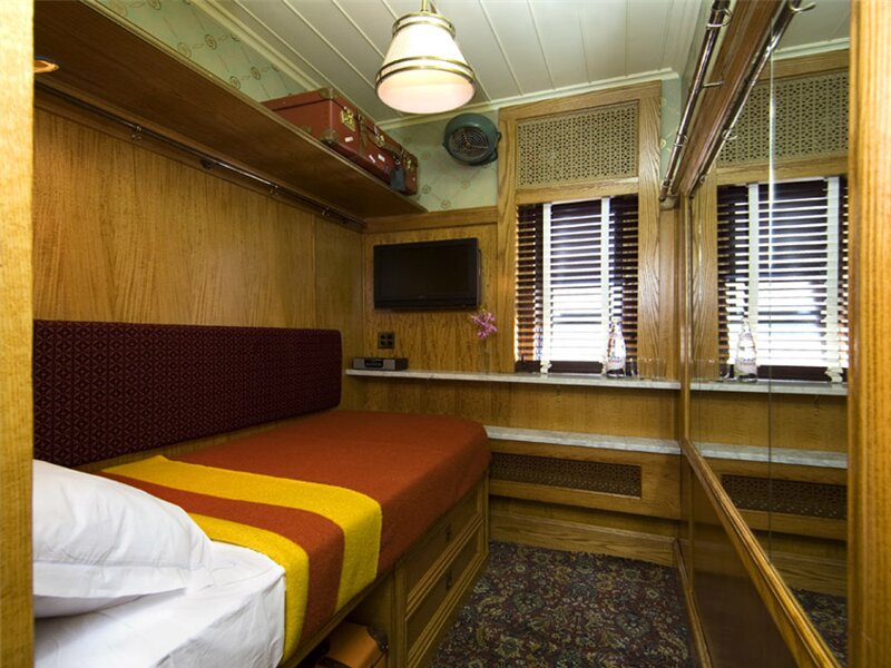 Фото The Jane Hotel