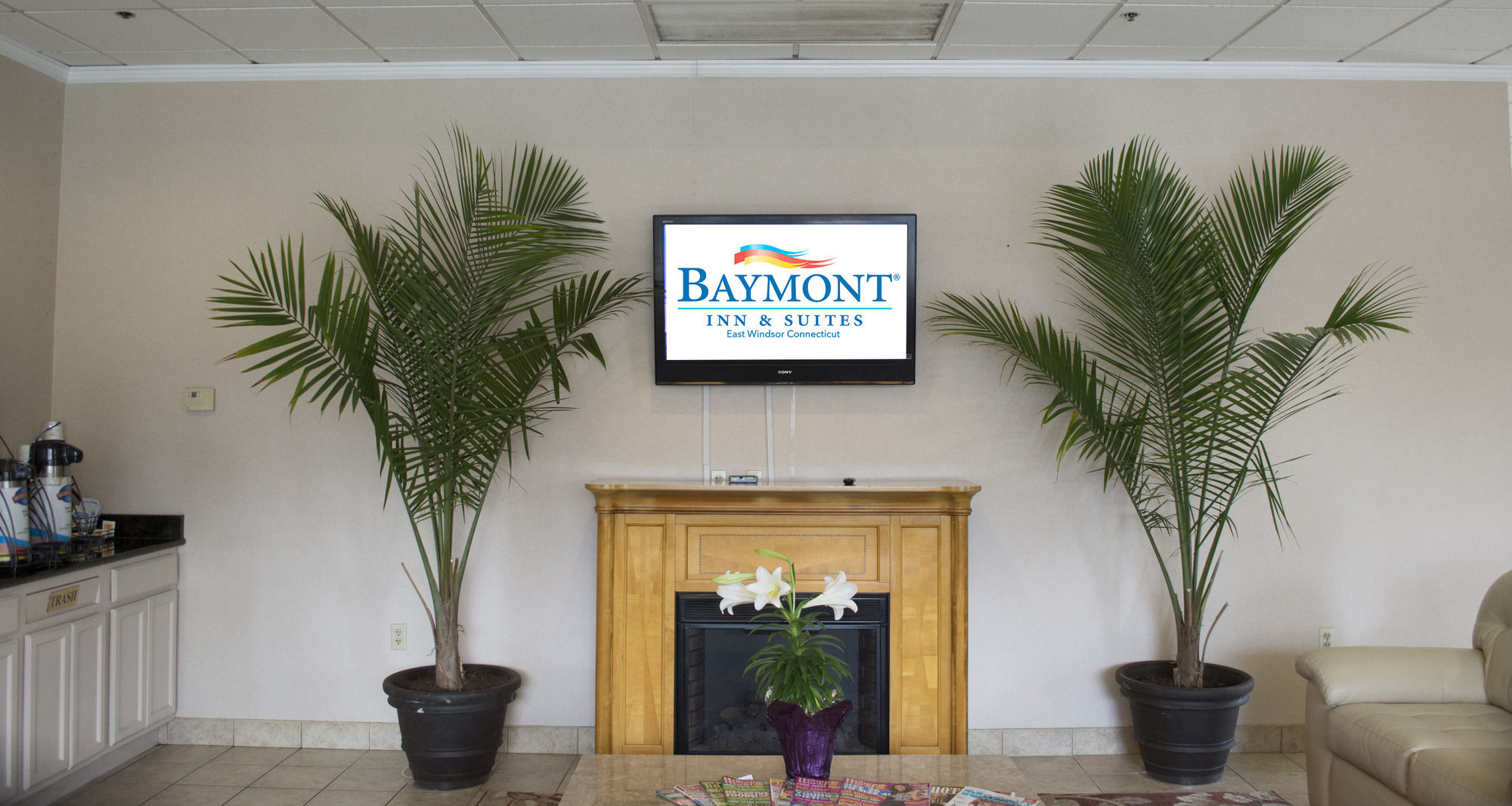 Фото Baymont by Wyndham East Windsor Bradley Airport