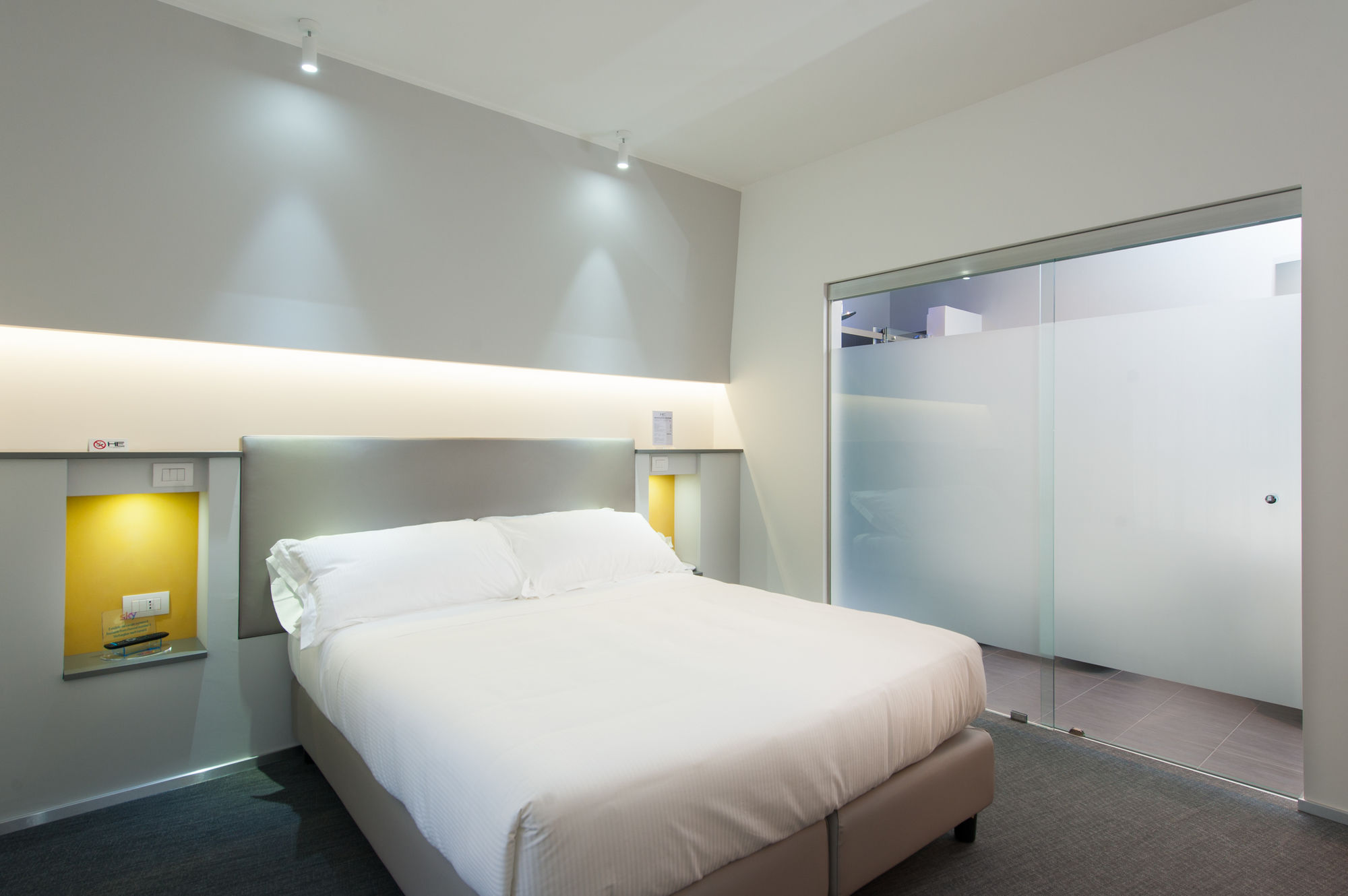 Фото Hotel Executive Inn