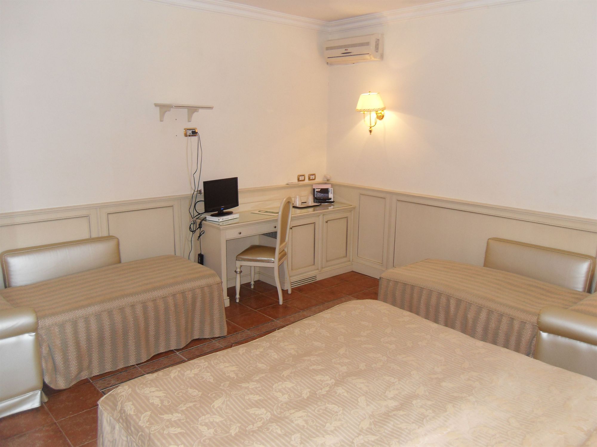 Фото Mancini Park Hotel