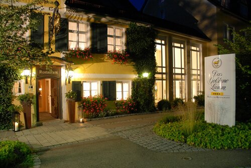 Гостиница Hotel Das Goldene Lamm в Алене