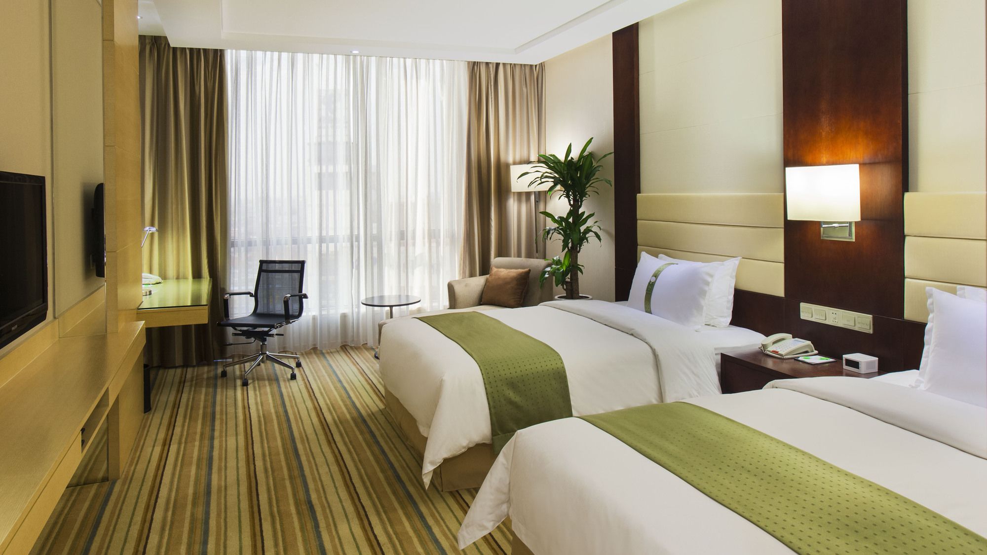 Фото Holiday Inn Taicang City Centre