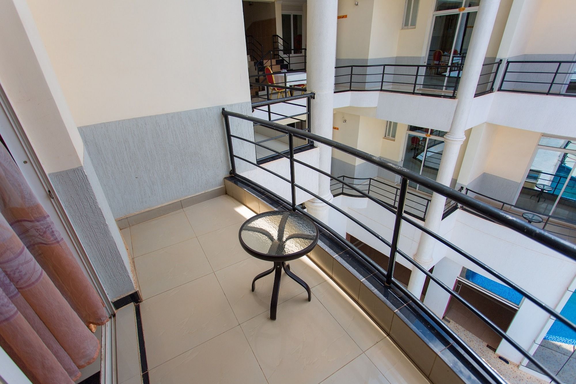 Фото The Mirror Hotel