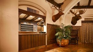 Гостиница Best Western Premier Mariemont Inn