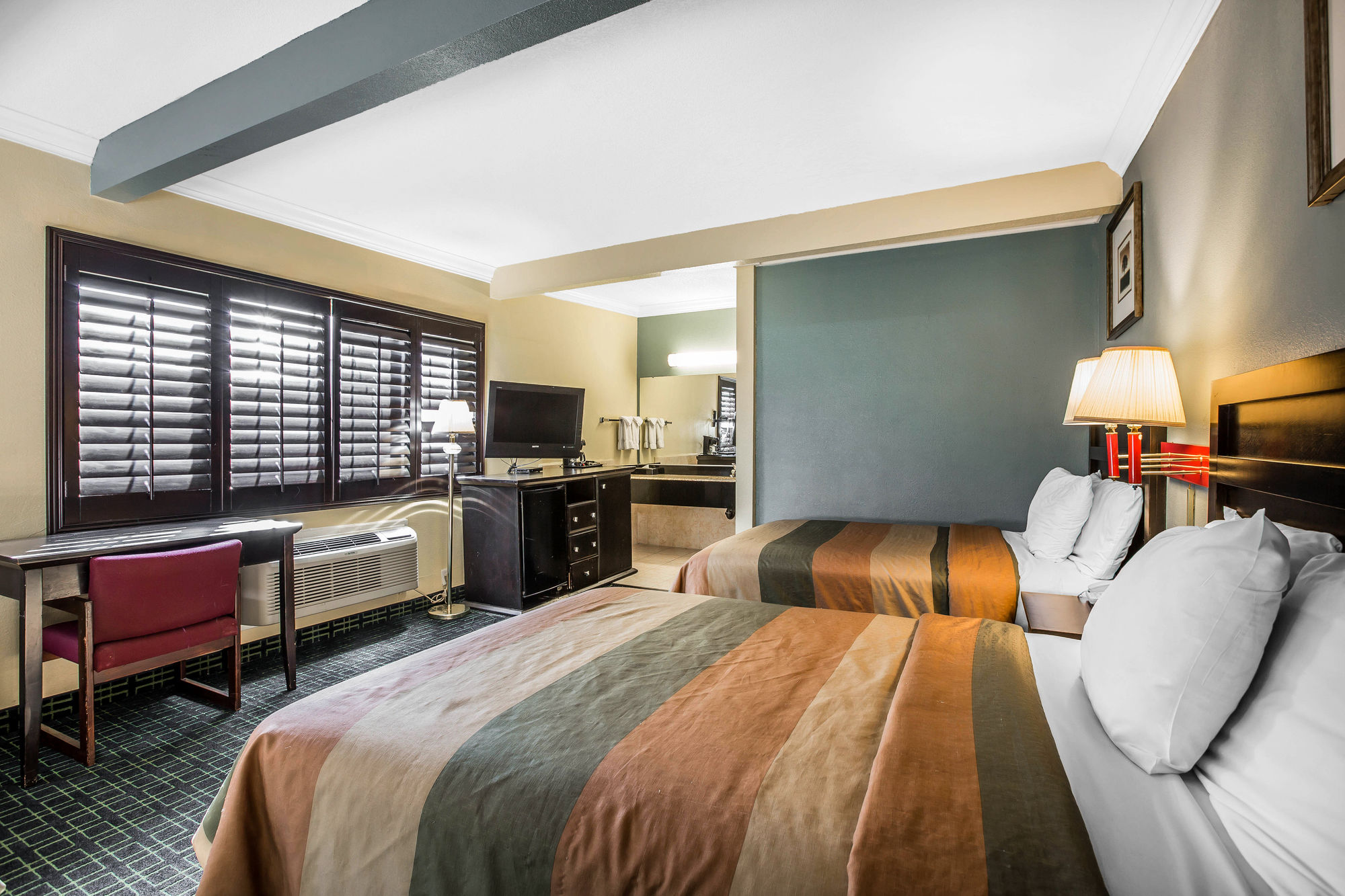 Фото Hotel H Wood