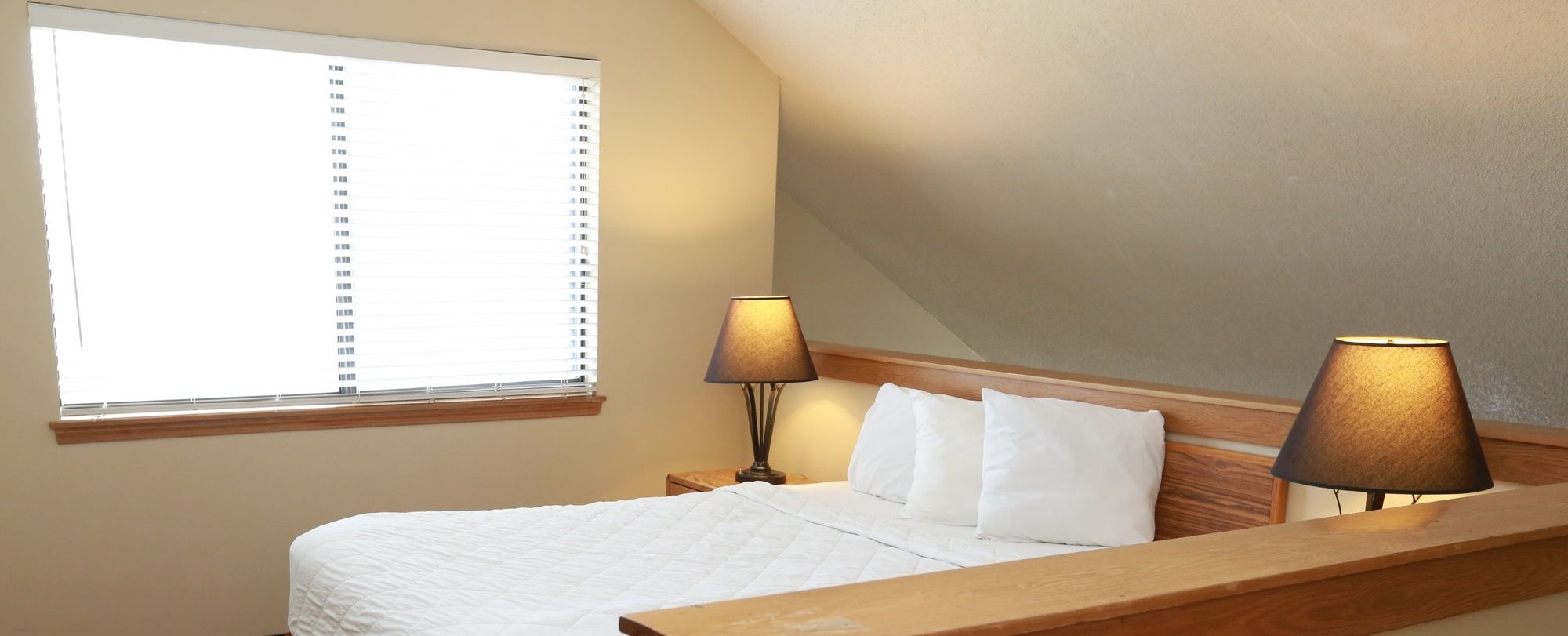 Фото Sterling Hotel and Suites