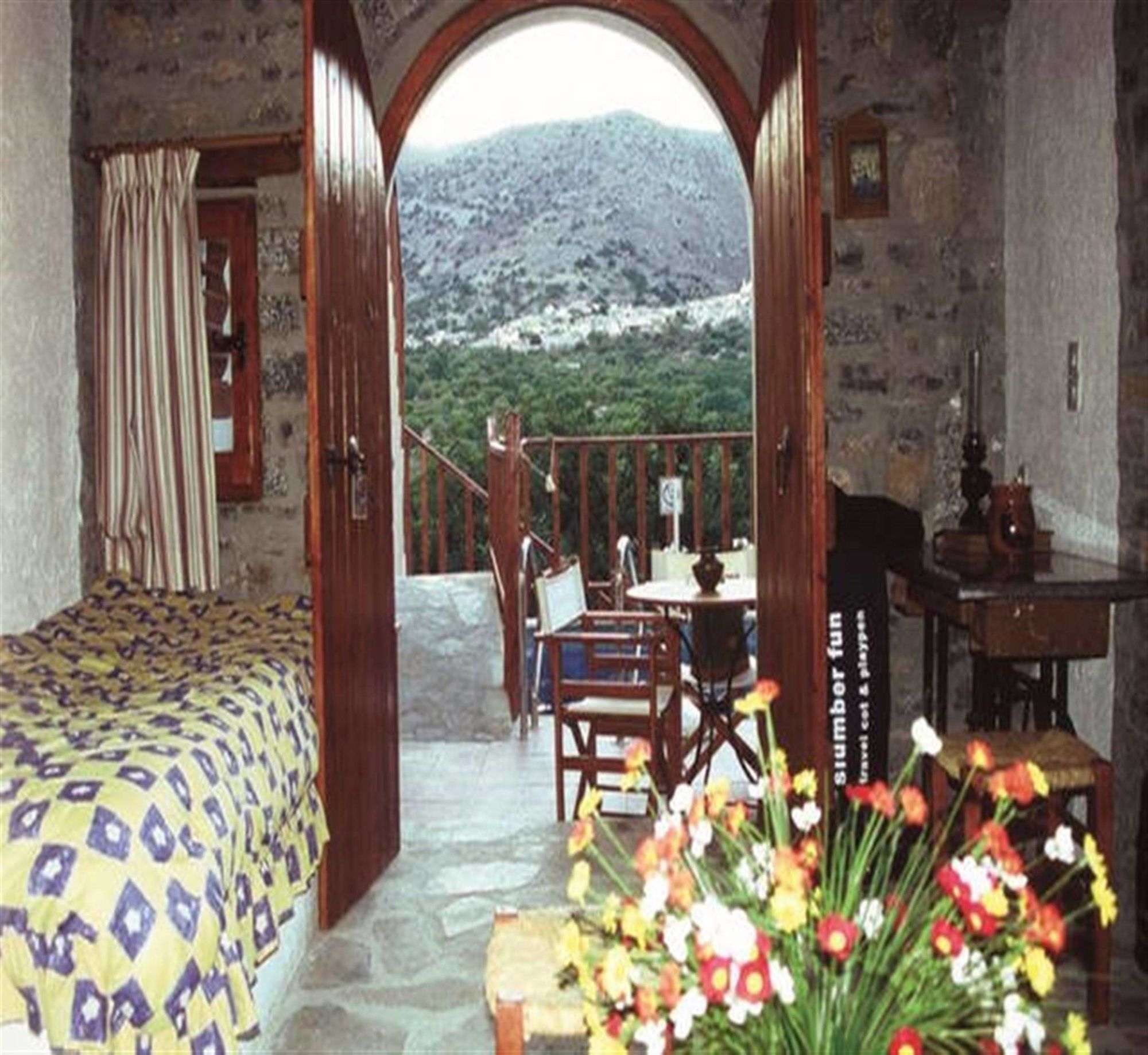 Фото Гостевой Дом Traditional Homes