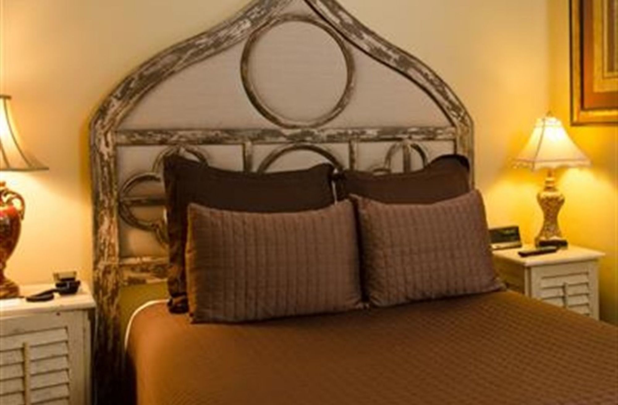 Фото Old Capitol Inn