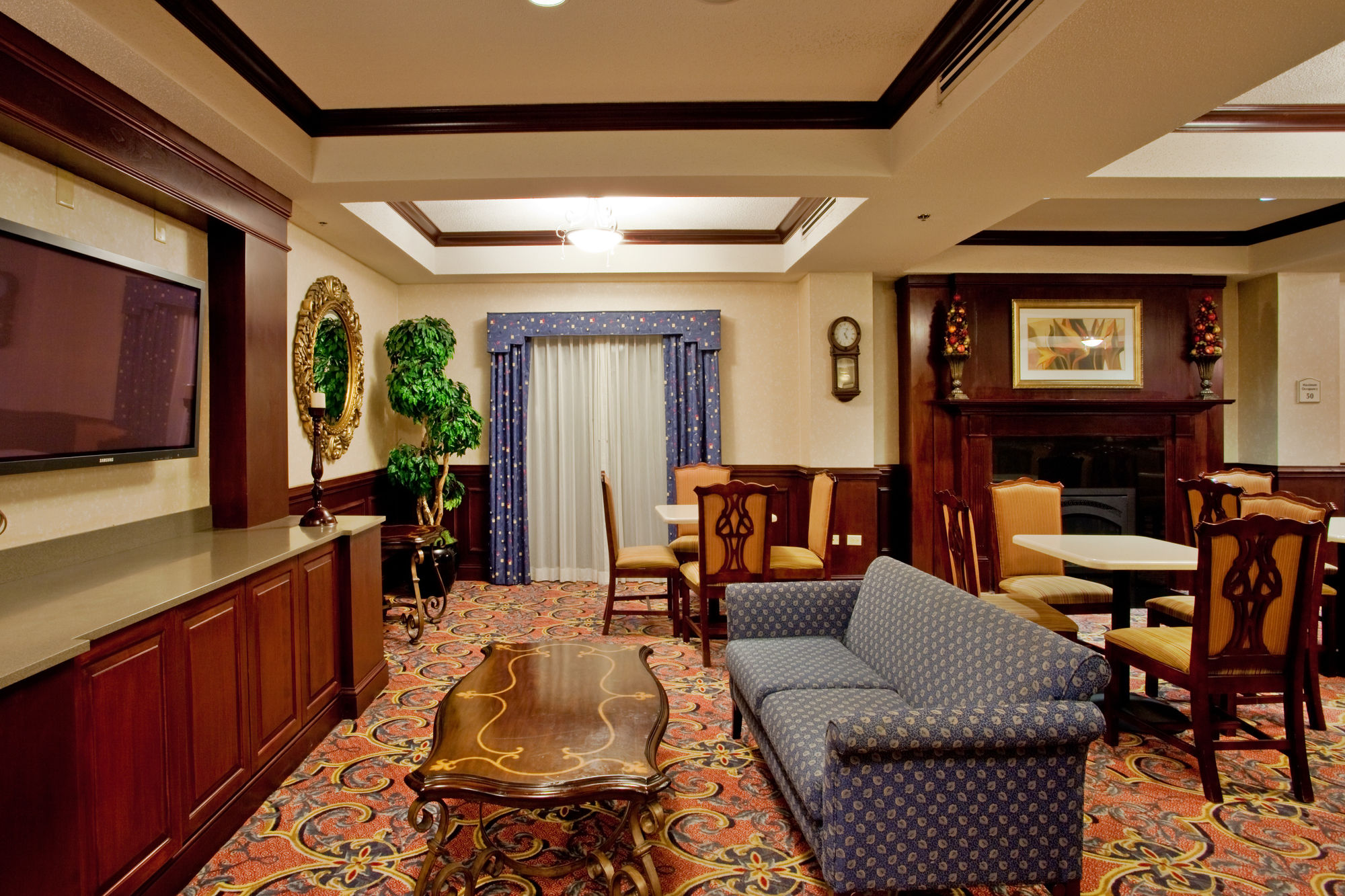 Фото Holiday Inn Express Hotel & Suites Chesapeake, an Ihg Hotel