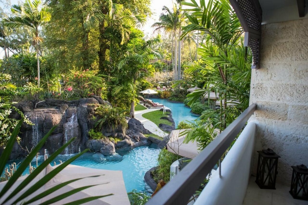 Фото Colony Club by Elegant Hotels