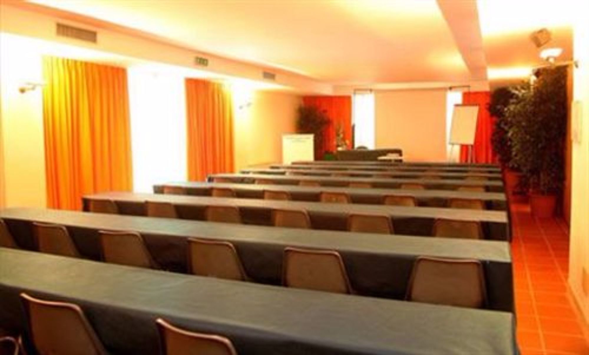 Фото National Hotel