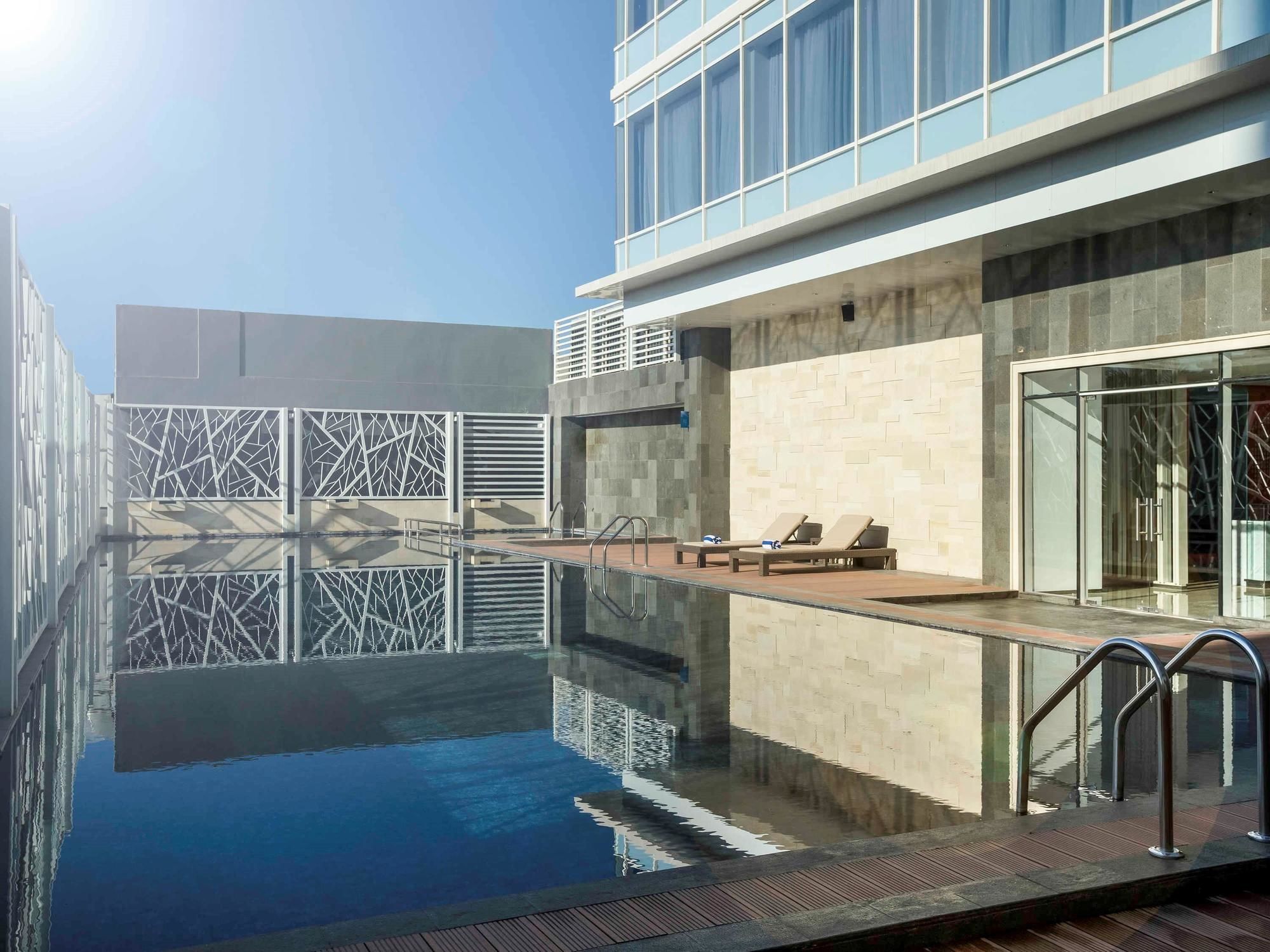 Фото Novotel Makassar Grand Shayla