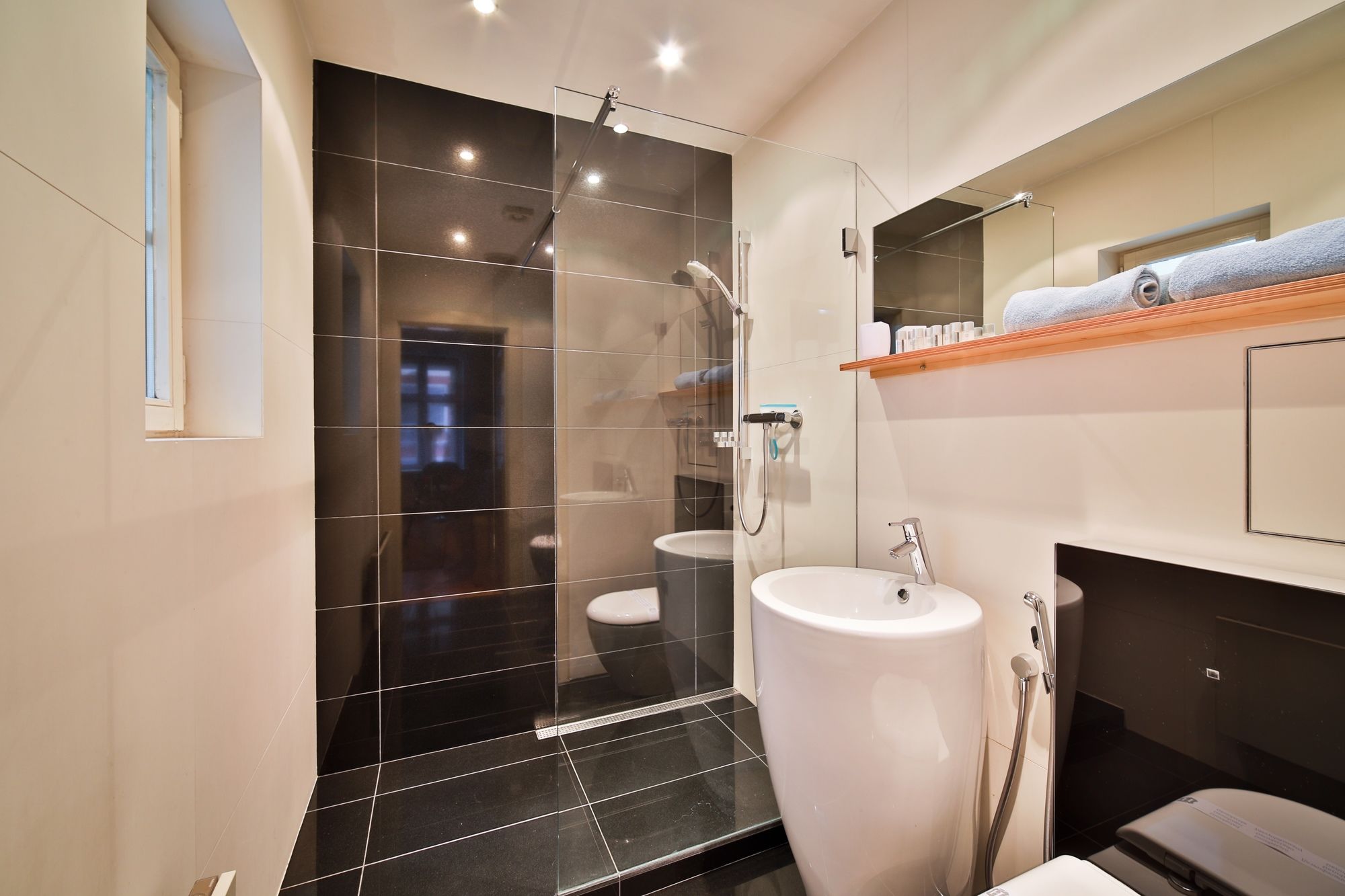 Фото Prague Castle Questenberk Apartments