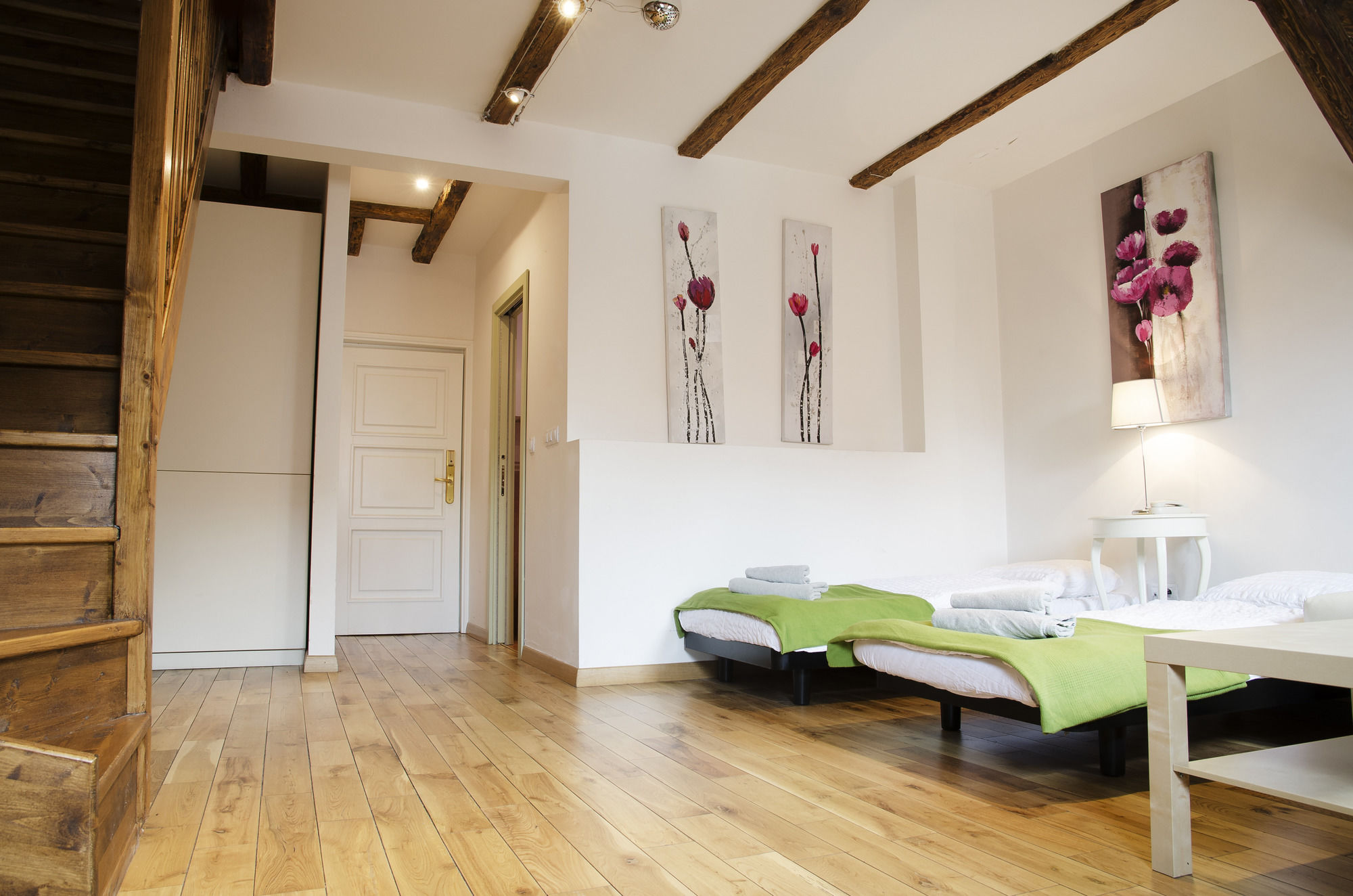 Фото Dolce Vita Suites Hotel