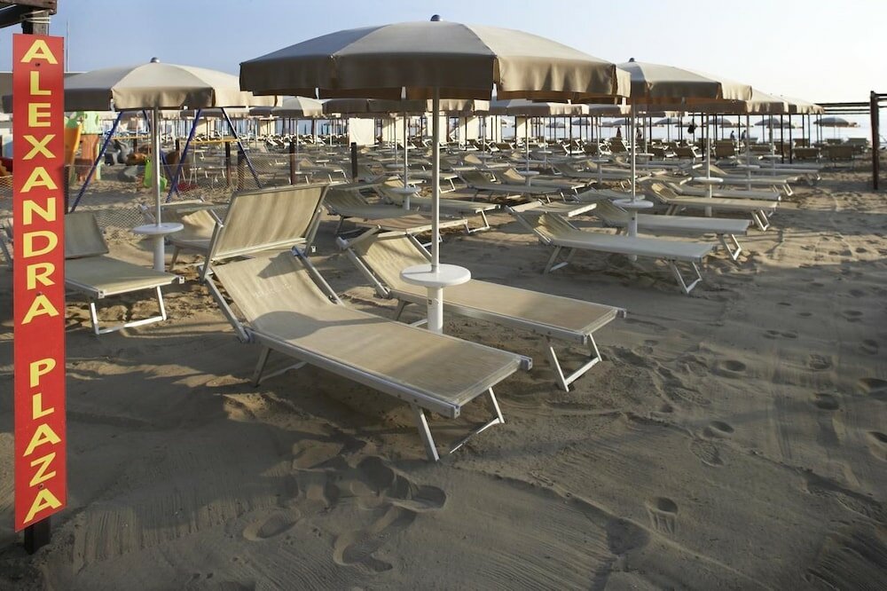 Фото Alexandra Plaza