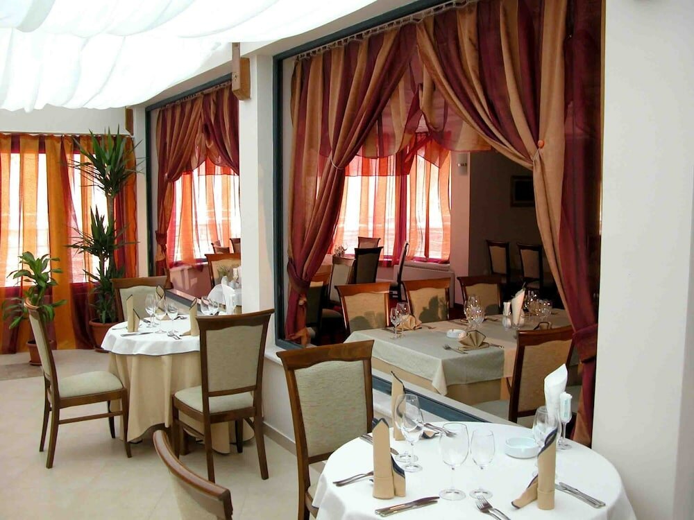 Фото Legends Hotel Sofia