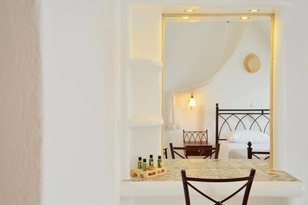 Фото Glaronisia Hotel